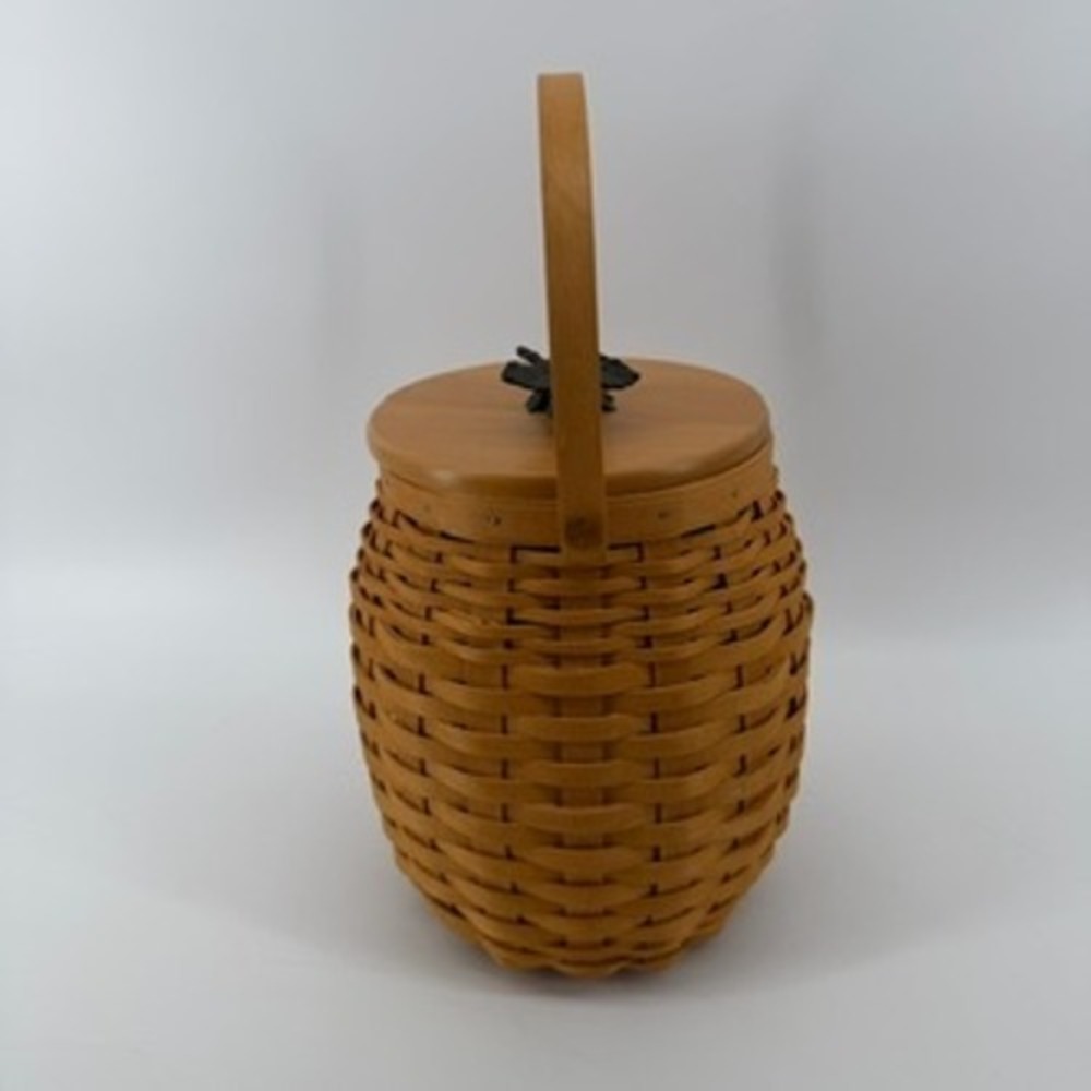 Longaberger Woodcrafts Woven Barrel Basket with Wood Lid and Metal Leaf Handle - Picture 3 of 11